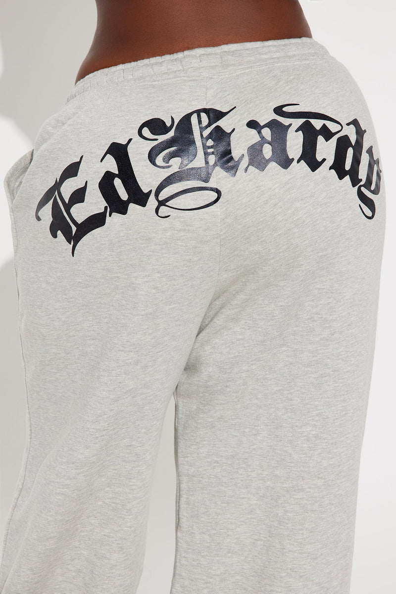 https://cdn.shopify.com/s/files/1/0293/9277/files/09-03-24_S4_53_EHW820017_HeatherGrey_AZ_SS_15-40-15_PLUS_51520_PXF.jpg?v=1725481826